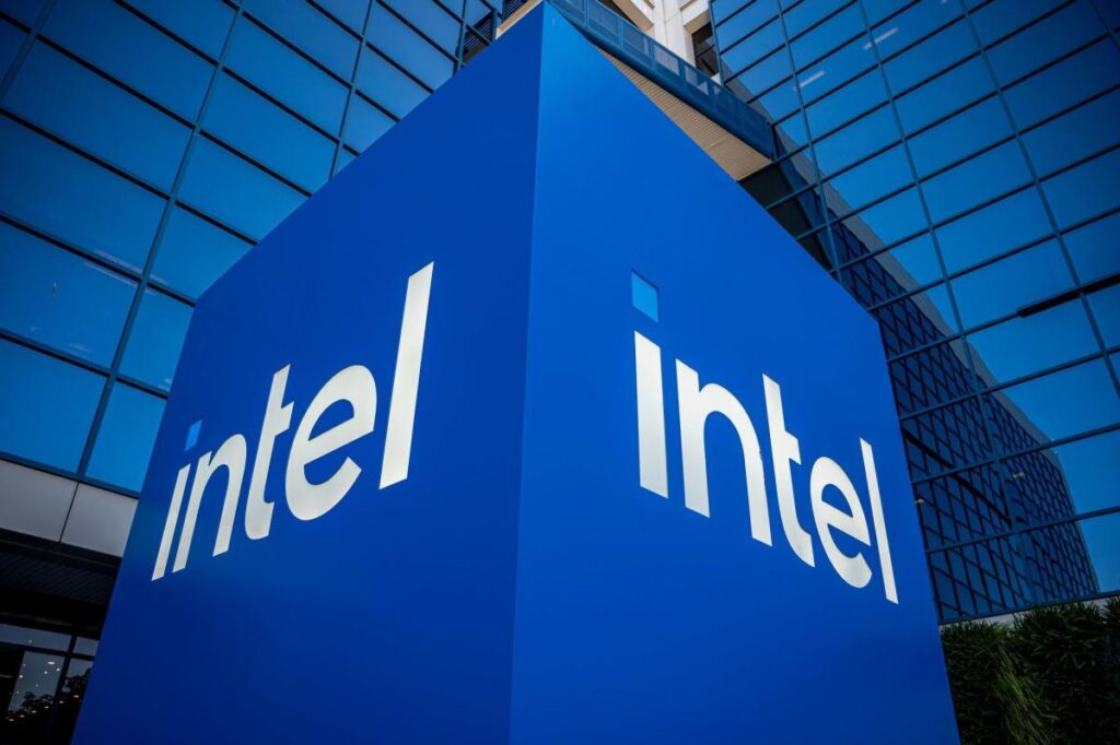 Apollo to Offer Multibillion Dollar Investment in Intel