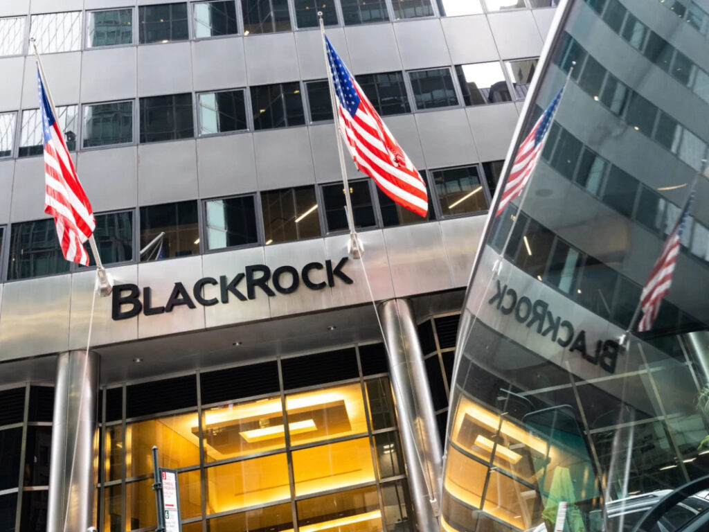 SEC Approves Options Trading on BlackRocks Spot Bitcoin ETF IBIT