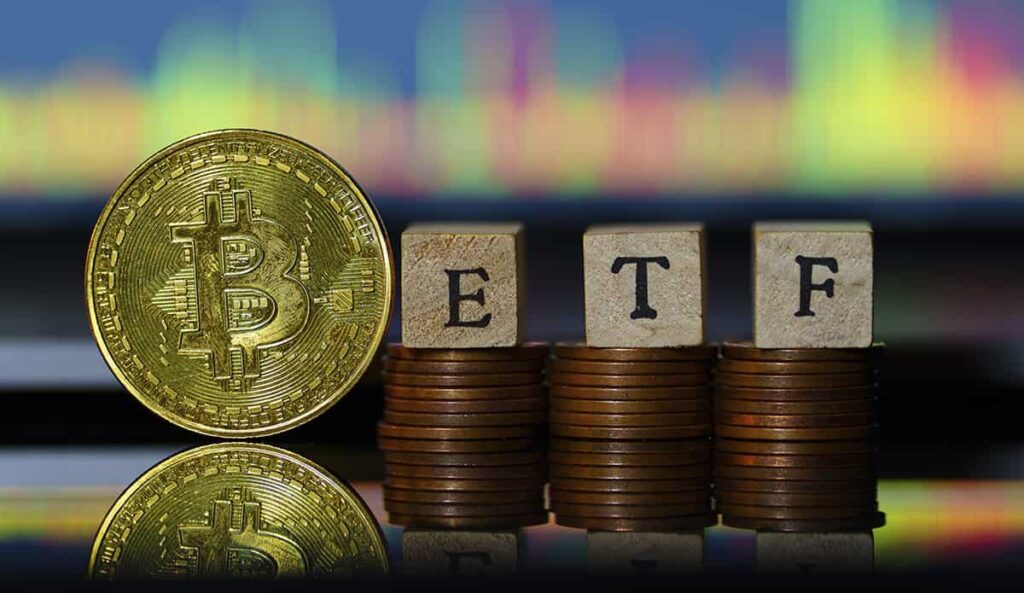 US Spot Bitcoin ETFs Open Q4 2024 With 300 Million